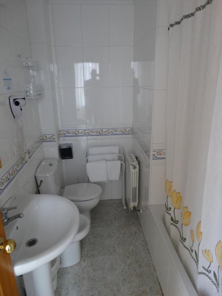 Hotel Los Juncos Ноха Екстериор снимка