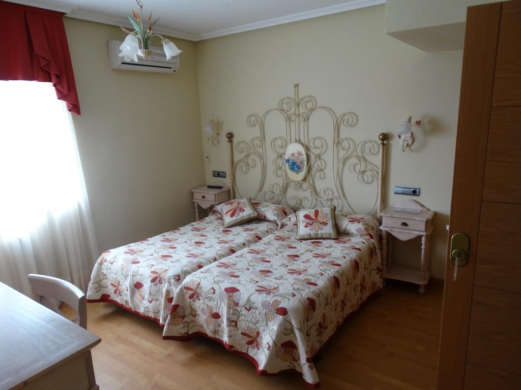 Hotel Los Juncos Ноха Екстериор снимка